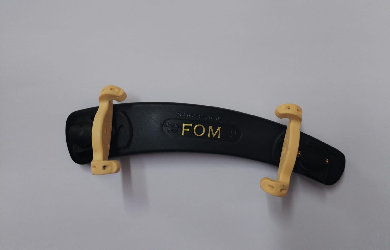 Hombrera de violín marca Fom 1/2 Me-045